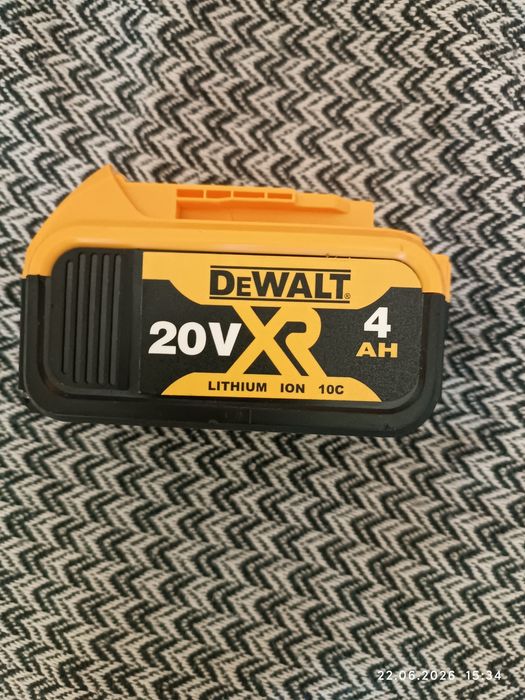 Dewalt аккумулятор 20v.новый