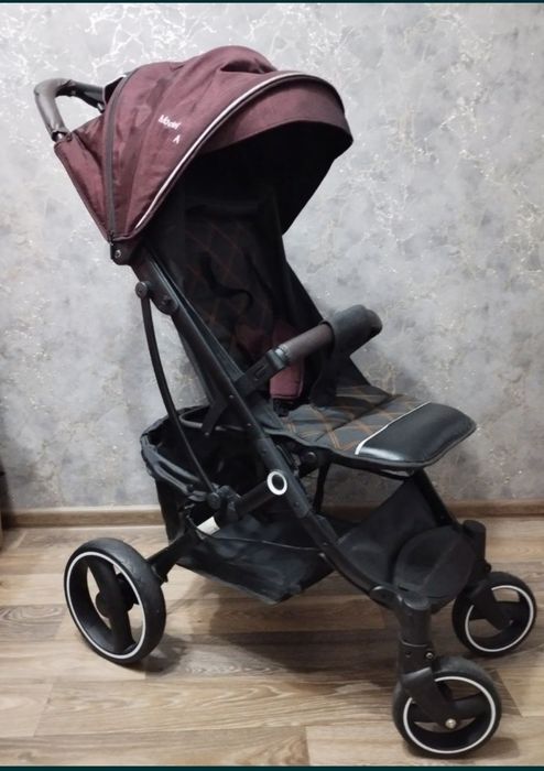 Продам детскую коляску