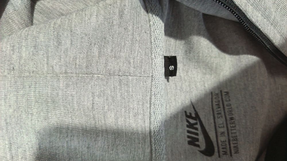 Hanorac Nike, în stare perfectă/marime S