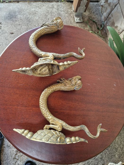 Чифт страхотни антикварни бронзови държачи за завеси от 19 век