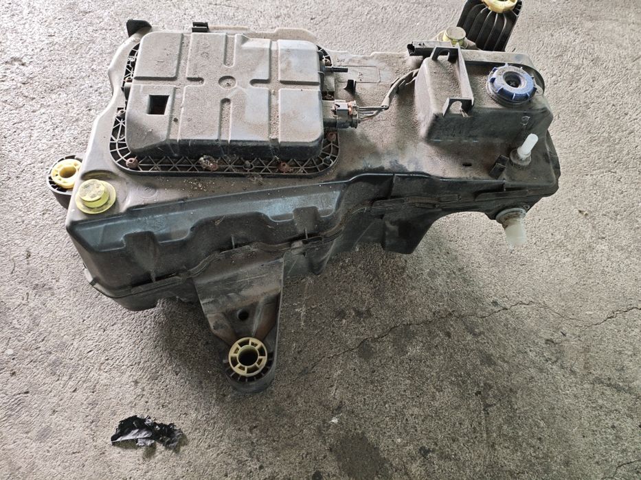 Казанче за Ад Блу/Ad Blue за Opel/Опел Combo/Peugeot/Citroen Berlingo 1.6hdi/1.5hdi