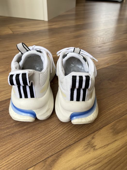 Кроссовки Adidas