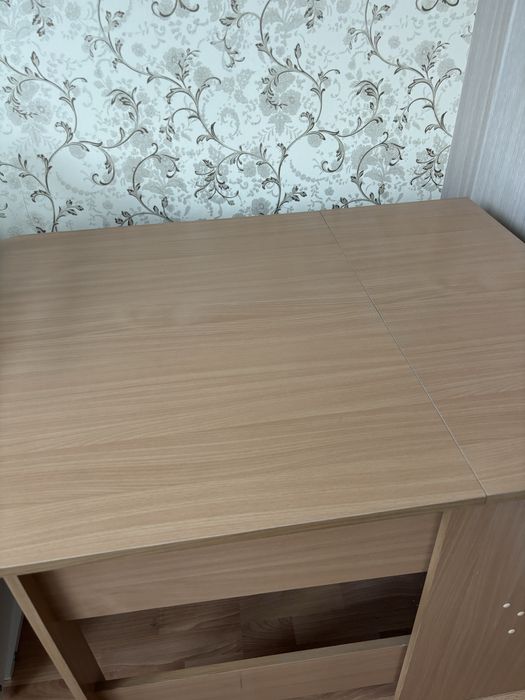 Стол рассклкдной 2,4 метра