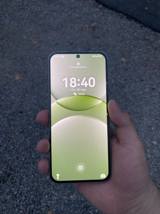 Huawi Nova 13 256 gb ram 12+3