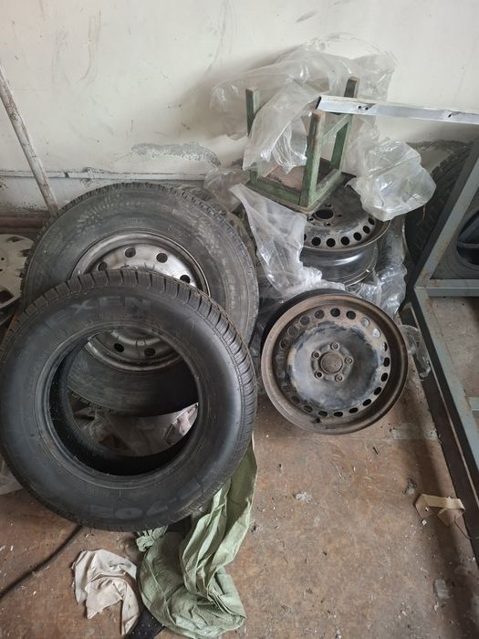 Vand roata de rezerva pentru FORD Transit,distanta intre prezoane 6/160 milimetri,dimensiuni roata 195/175 R16