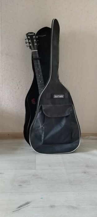 Продам гитару, цена 32000 тг