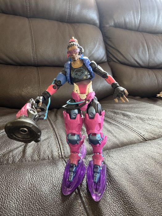 Фигурки на Овъруач,Overwatch Lucio  и Sombra само са налични.