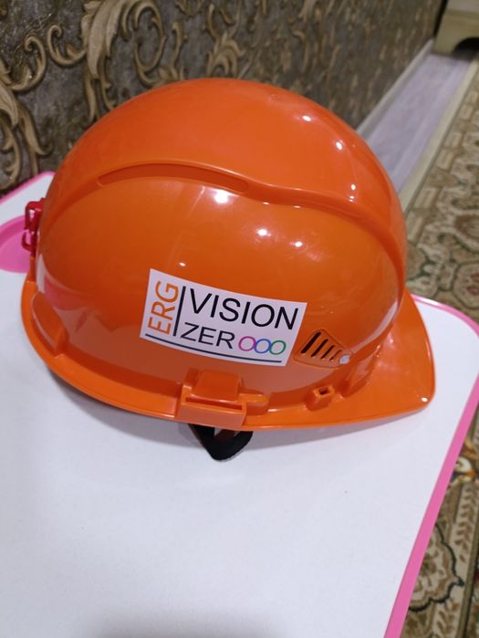 Продам новую каску