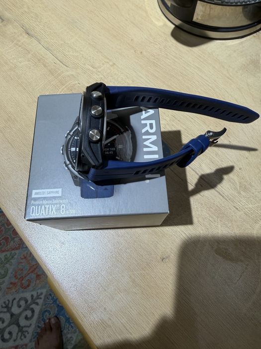 Garmin  quatix 8