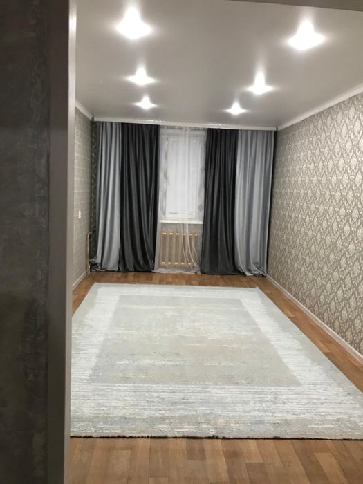 Продам квартиру 4 х комн. В Аксу