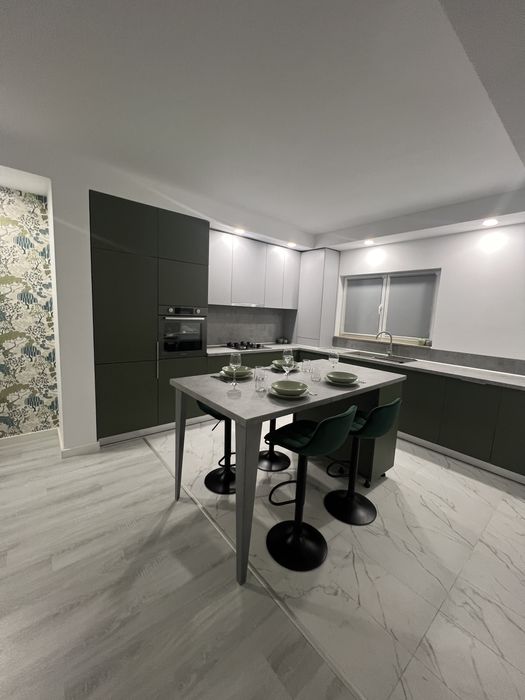 Vila Mare 4 camere  Cosmopolil