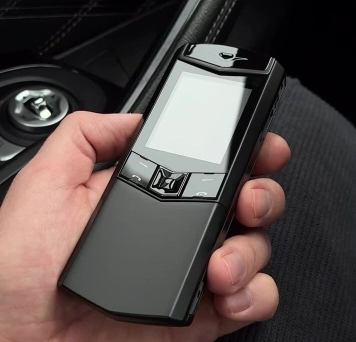 Vertu v888pro продам, состояние идеальное, телефон новый.