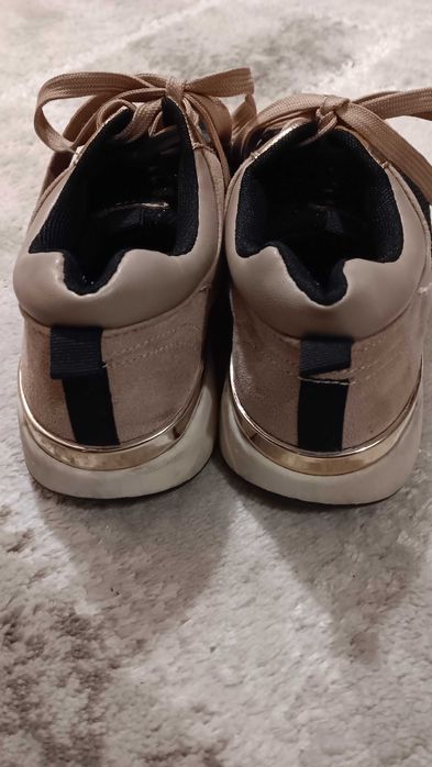 Дамски маратонки