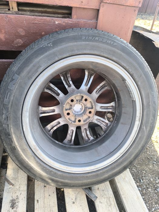 Продам срочно б/у шины с дисками