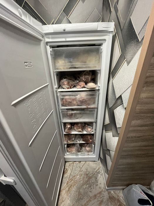 Продам 2 морозильные камеры