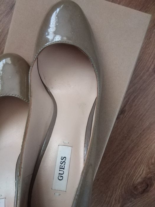 Туфли кожаные женские GUESS,