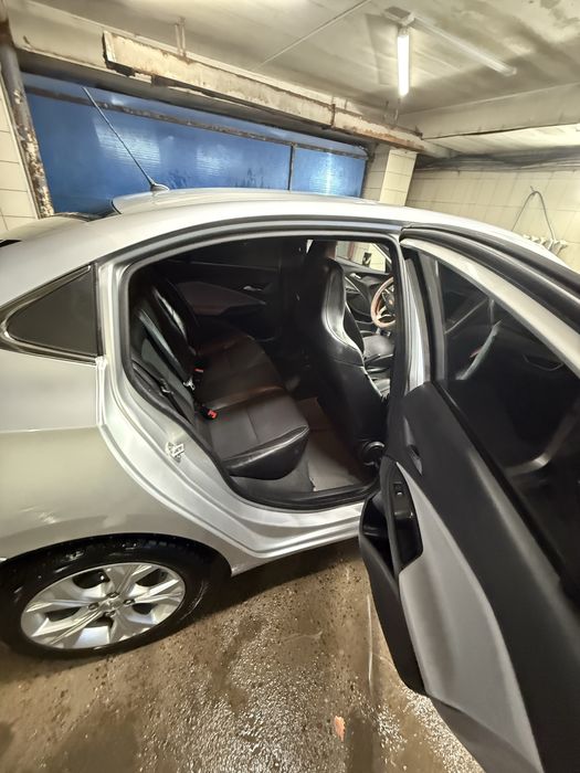 Продам авомабиь в хорошем состоянии цена договорная обращаться по теле