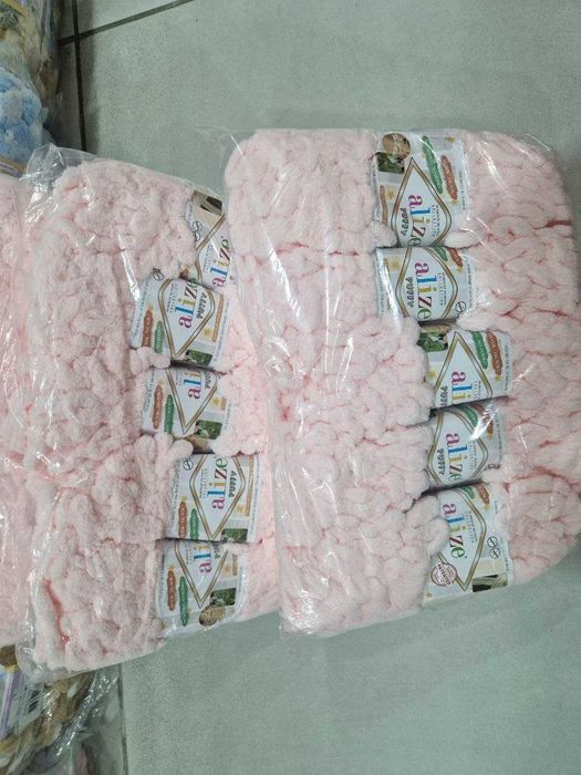 Продавам прежда ALIZE PUFFY на пакет
