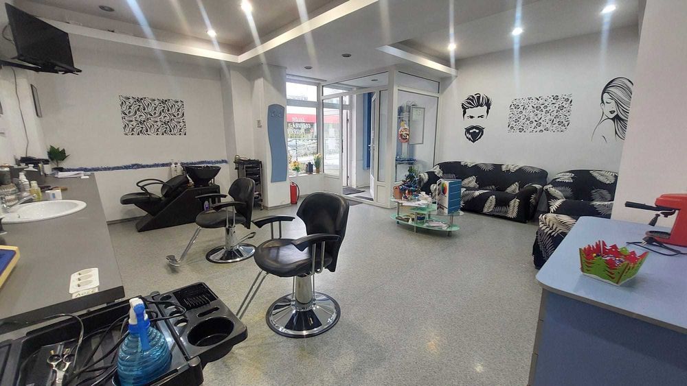 Manichiura / Masaj / Cosmetica - spațiu