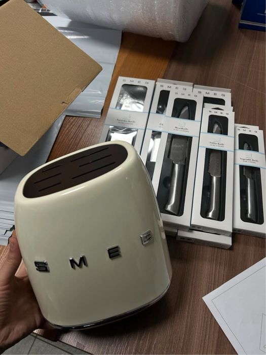 Smeg набор ножей бежевый