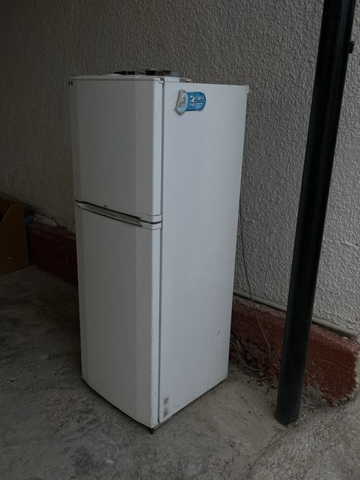 Холодильник LG 1