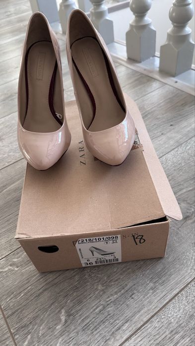 Новые туфли Zara