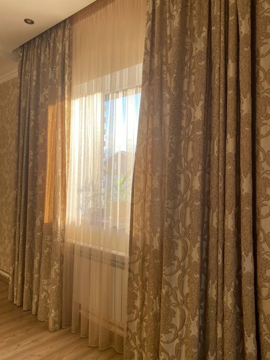 Очень красивые шторы из дорогой натуральной ткани на 4 окна