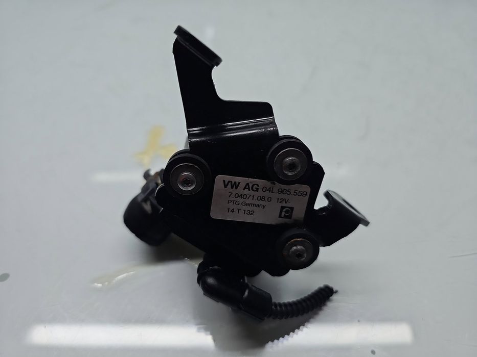 Pompa recirculare apa AUDI A6 (4G2, C7) S-line [Fabr 2012-2017] 04L965