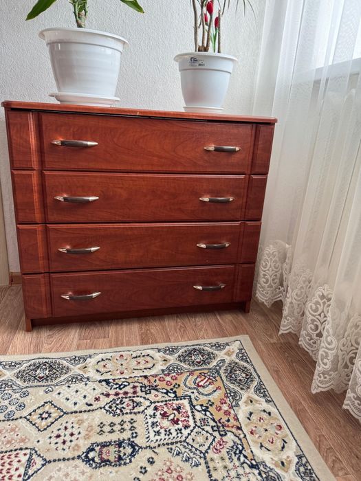 Продам спальный гарнитур