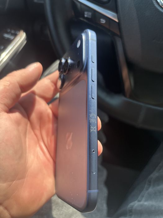 Iphone 17 pro продам срочно новый