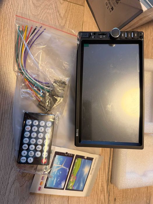 Player auto 2DIN 7018B 7" Touch Bluetooth USB MirrorLink + telecomandă