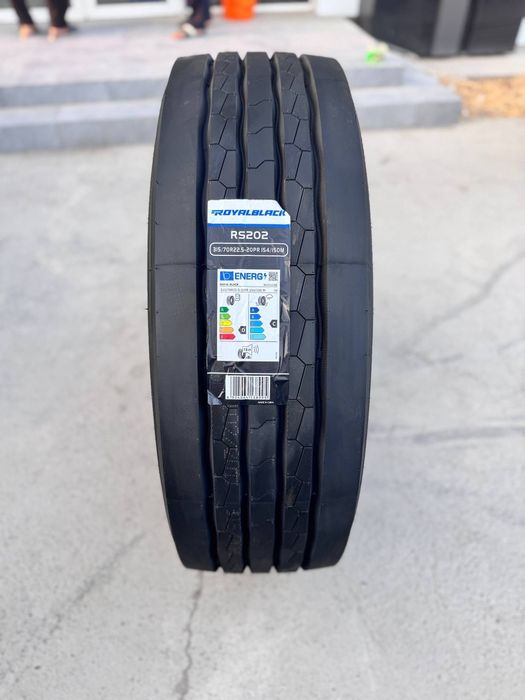 Грузовые шины 315/70R22.5  (20 pr)