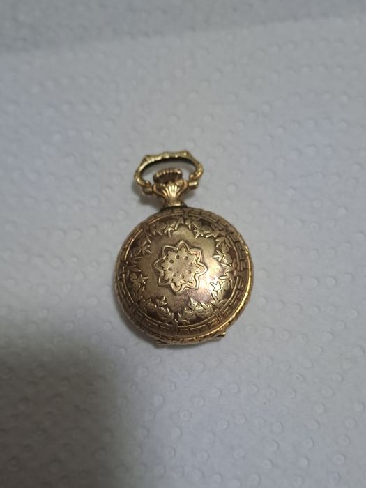 Vand ceas medalion dama vechi Myon