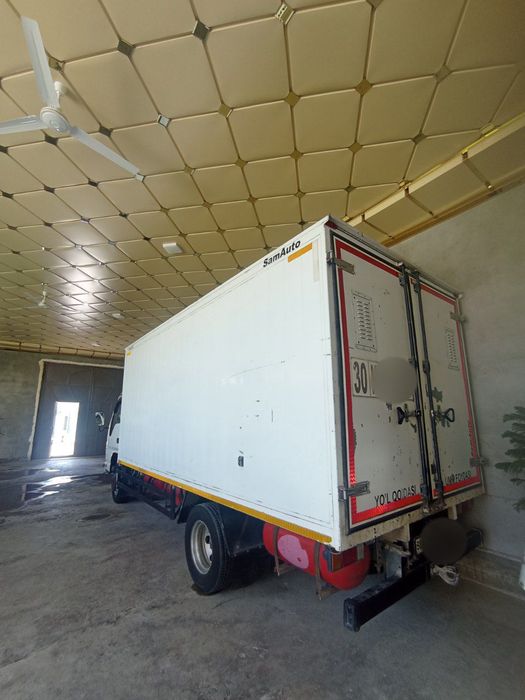 Isuzu yili 2015 moshin holati yaxshi