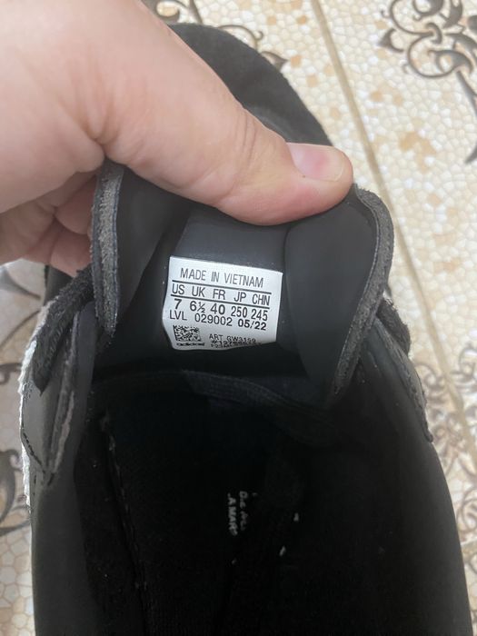 Продам кроссовки мужские