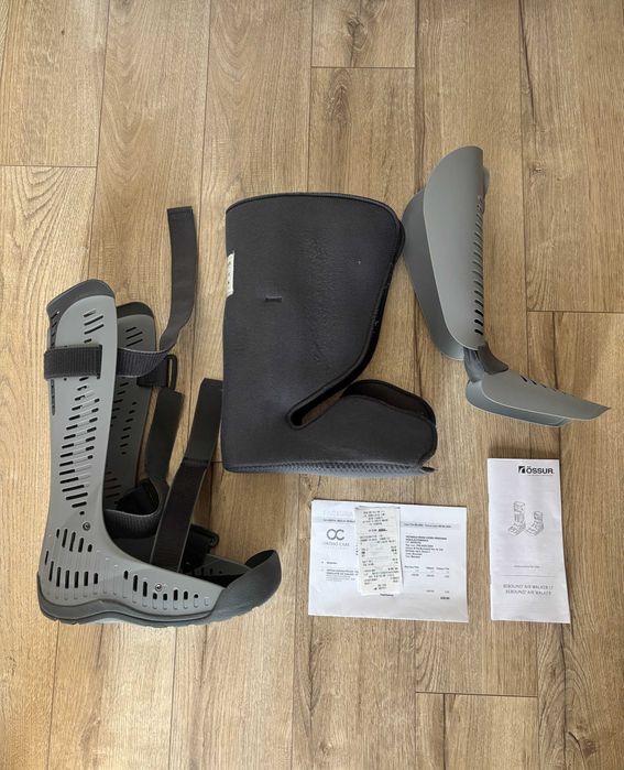 Orteză OSSUR Rebound Air Walker M (39–44) – model ÎNALT – aproape nouă