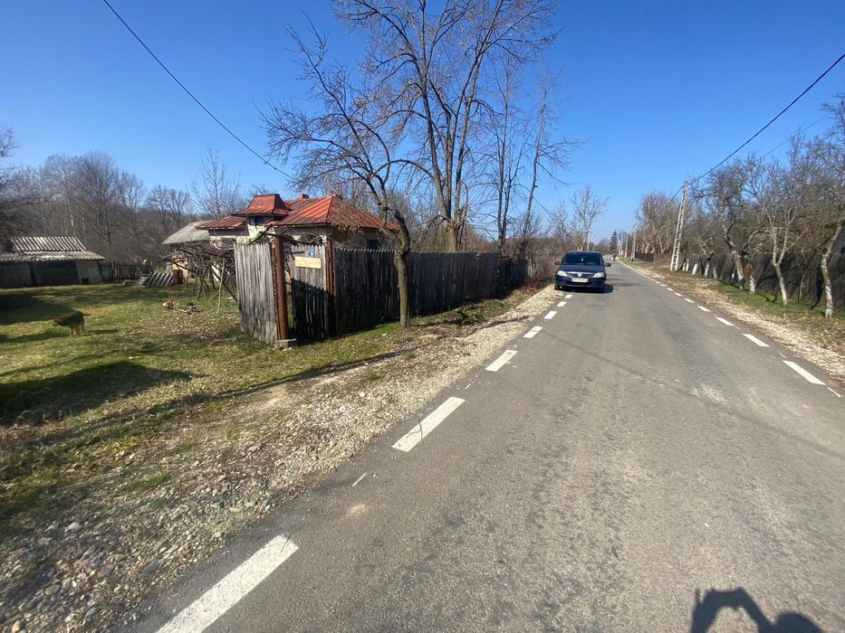 Vând casă bătrânescă