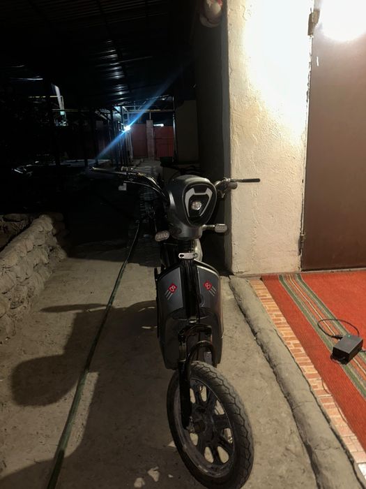 Продам скутер электро велосипед
