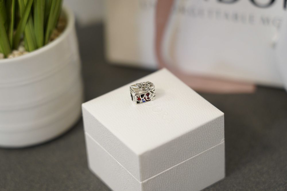 Талисман Пандора - Marvel x Pandora SELFIE!