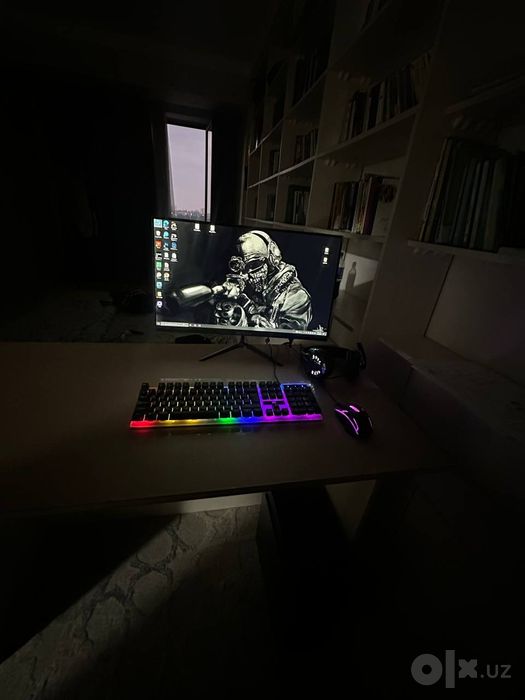Kompyuter sotiladi. curved — 180 Hz