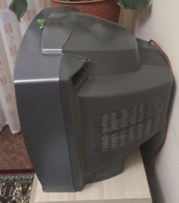 Продаётся телевизор