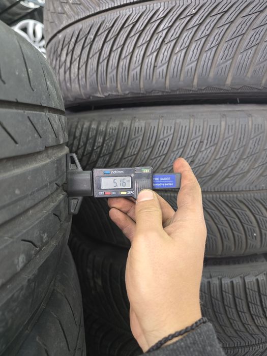 4 Броя 235/45/19 Continental RunFlat