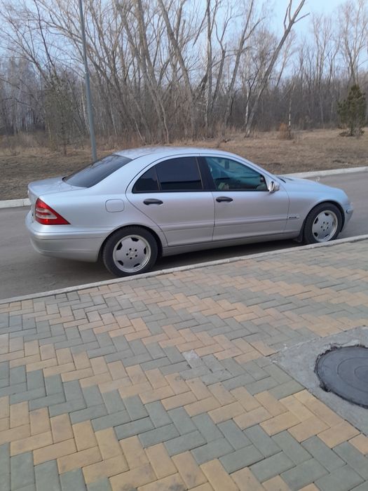 Продам мерседес 203