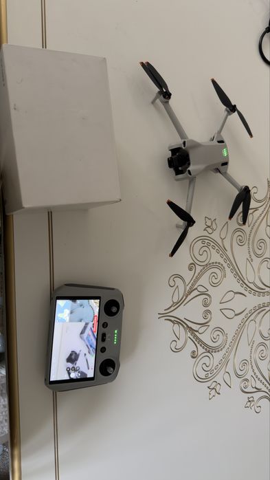 Продам квадрокоптер дрон dji mini 3