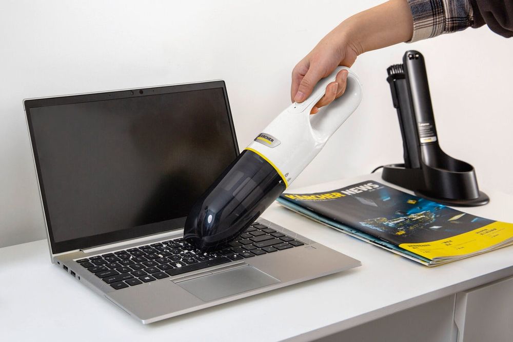 Аккумуляторный ручной пылесос karcher CVH 3 Plus