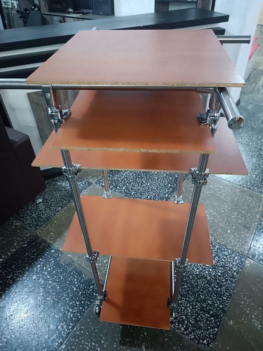 Вешалка напольная.