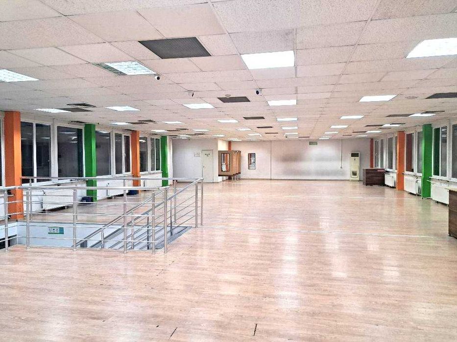 Магазин в Центъра, до ул. Пиротска