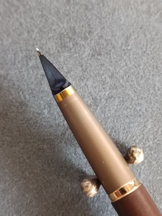 Stilou Parker 50 Falcon