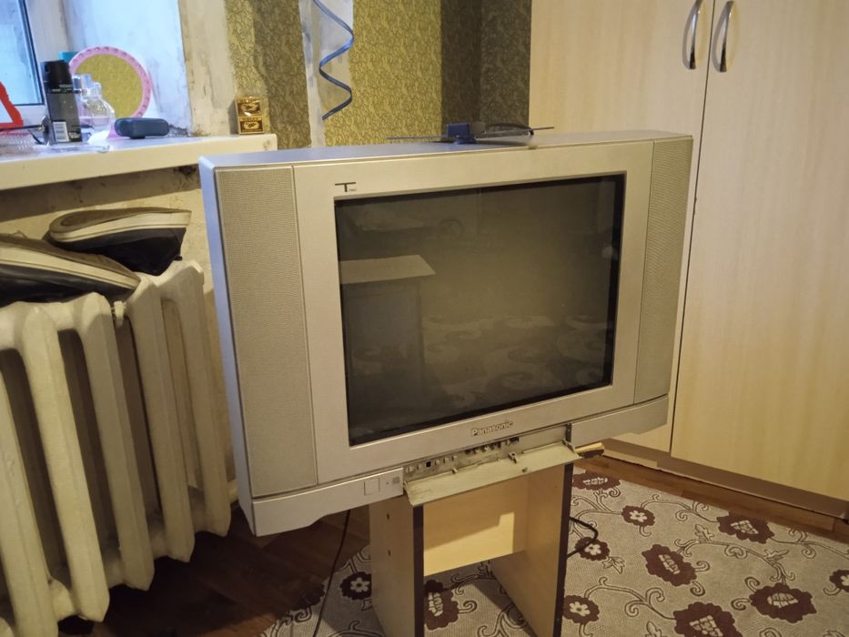 Телевизор Панасоник в хорошем состоянии