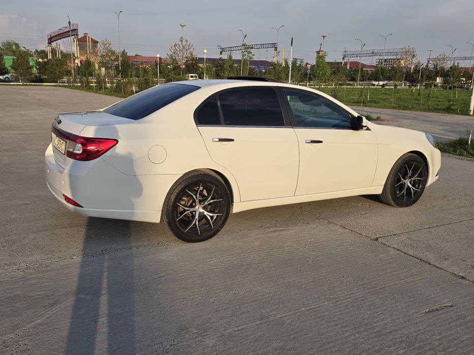 Epica sotaman yili 2011